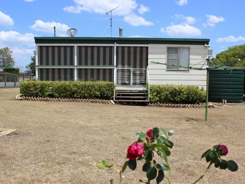 11 Victoria Street, Goombungee QLD 4354