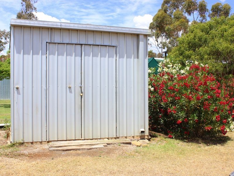 11 Victoria Street, Goombungee QLD 4354