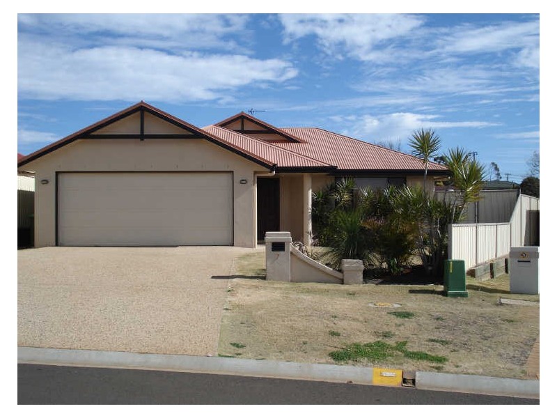 7 Toni Court, Darling Heights QLD 4350