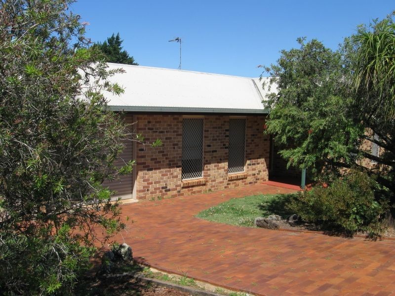 20 Liebke Crescent, Cranley QLD 4350