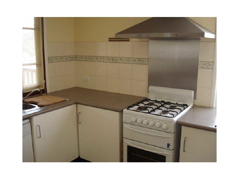 58 Anzac Ave, Newtown QLD 4350