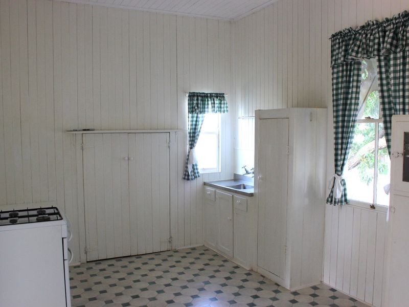 56 Long Street, Rangeville QLD 4350