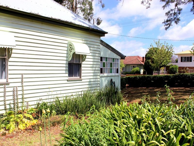 56 Long Street, Rangeville QLD 4350
