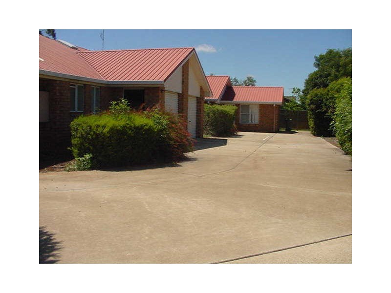 2/8 Camellia Street, Darling Heights QLD 4350