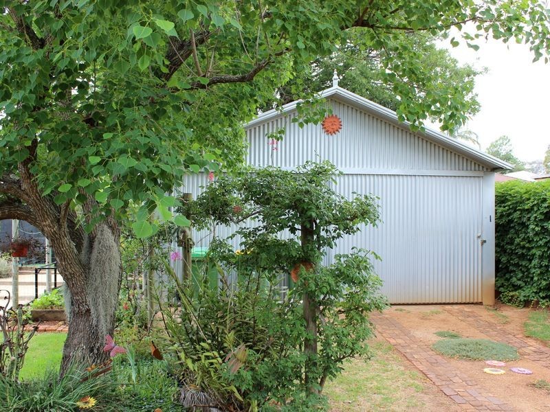112 Neil Street, South Toowoomba QLD 4350