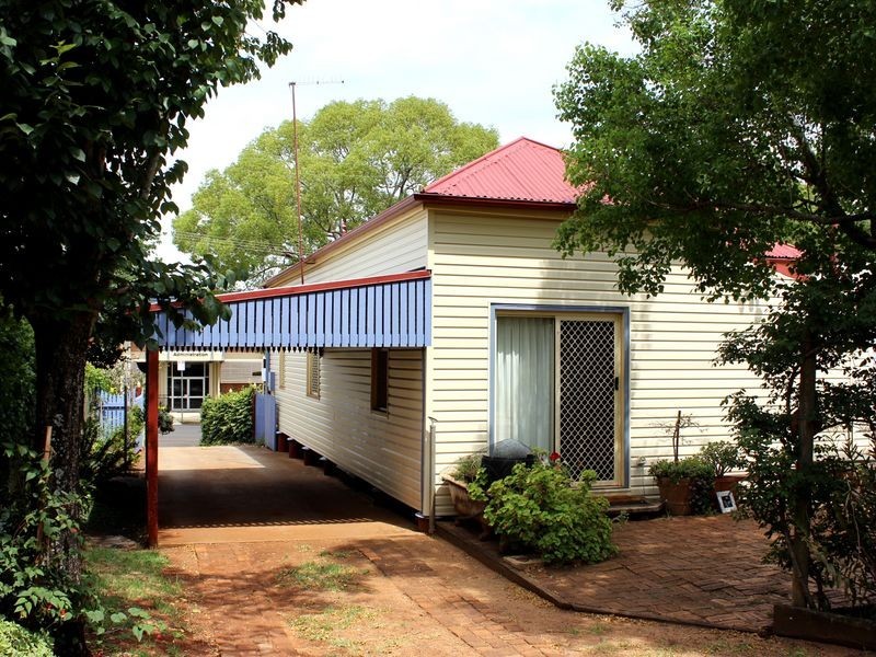 112 Neil Street, South Toowoomba QLD 4350