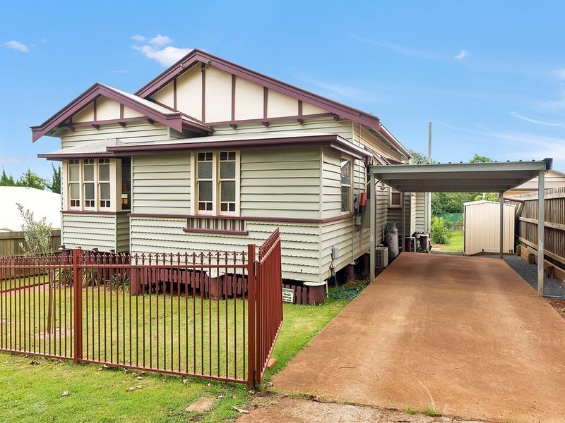 61 Mabel Street, Harlaxton QLD 4350