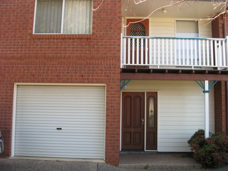 4/8 Bruce Street, East Toowoomba QLD 4350