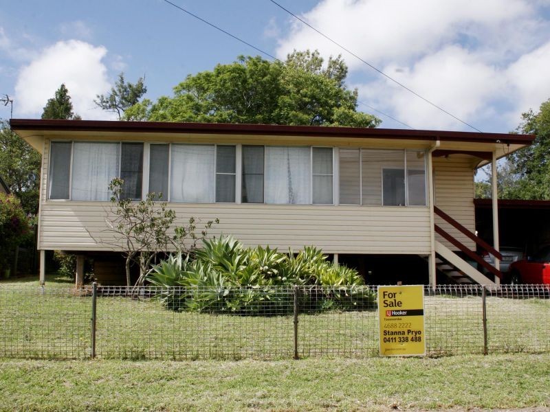 20 Chopin Street, Rockville QLD 4350