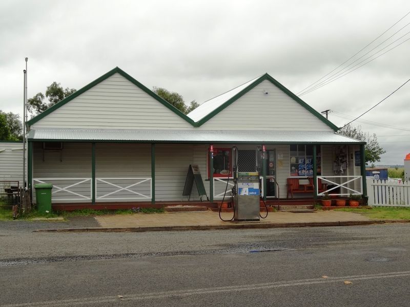 1 Umbiram Road, Wyreema QLD 4352