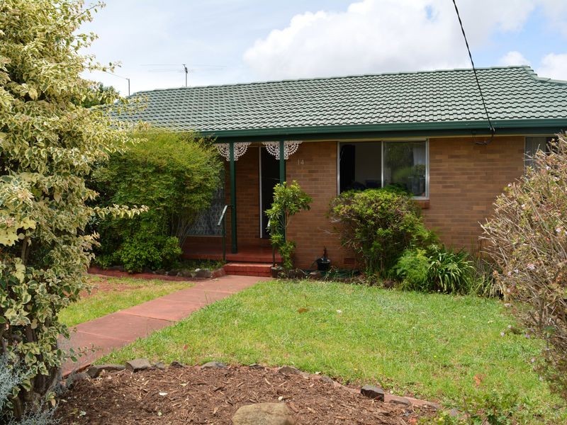 14 Brown Street, Rockville QLD 4350