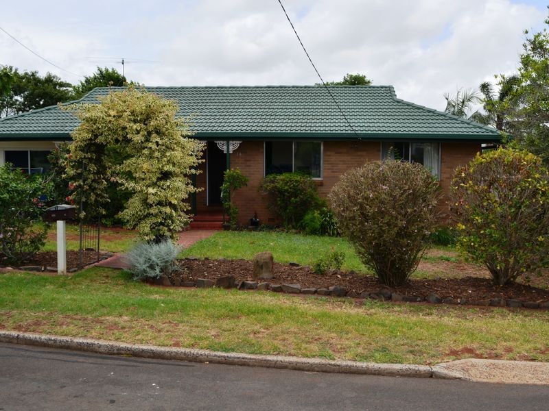 14 Brown Street, Rockville QLD 4350