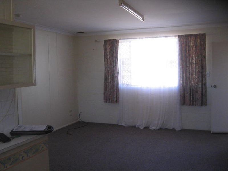 6/348 South Street, Harristown QLD 4350