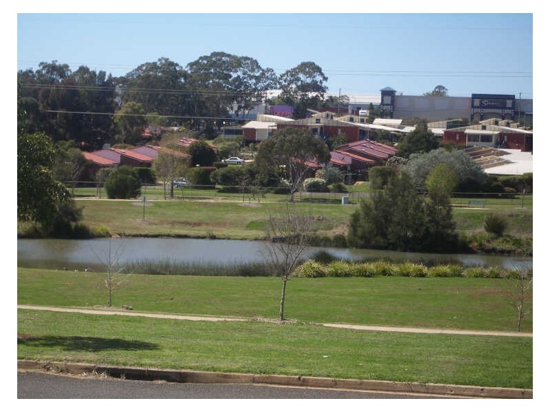 2/25 Lemway Street, Kearneys Spring QLD 4350