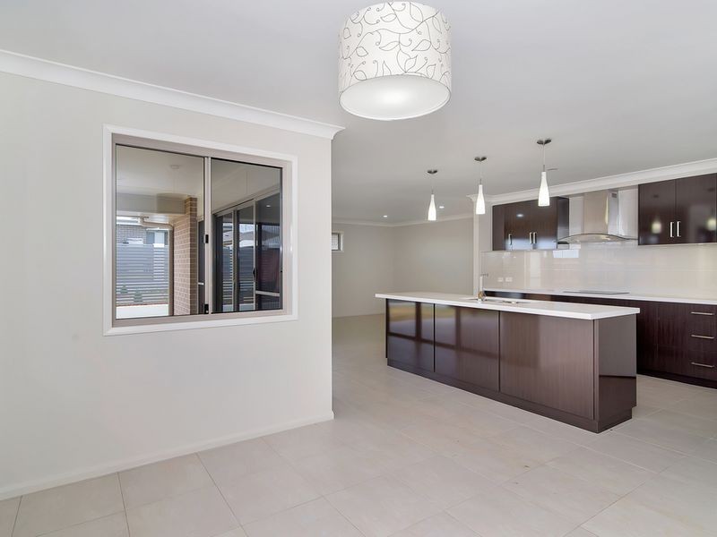 33 Wigan Avenue, Highfields QLD 4352
