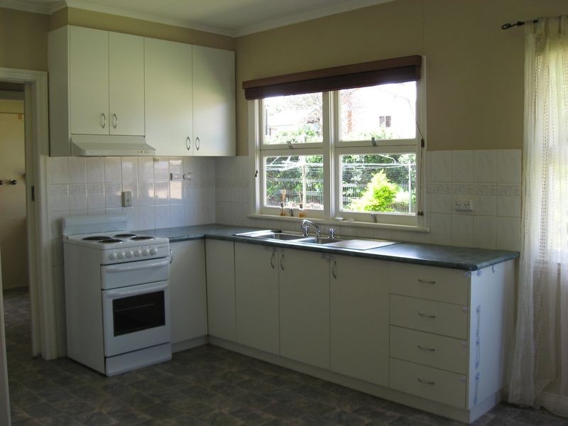 6 Perkins Street, South Toowoomba QLD 4350