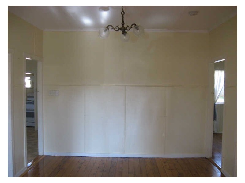 2 Lamington Street, Mount Lofty QLD 4350