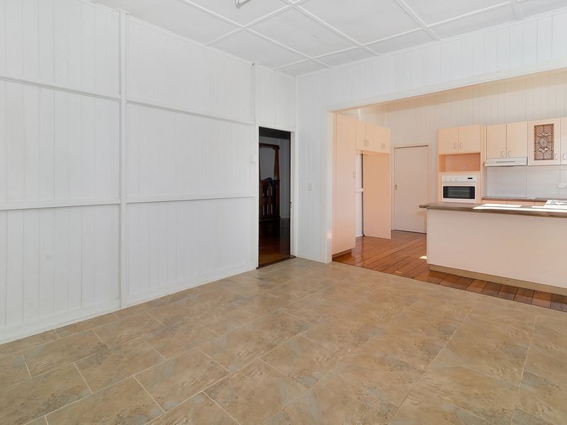 137 Jellicoe Street, North Toowoomba QLD 4350