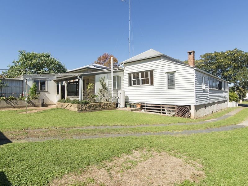 137 Jellicoe Street, North Toowoomba QLD 4350