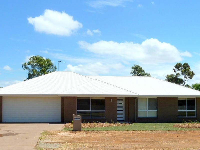 36 Milligan Street, Oakey QLD 4401