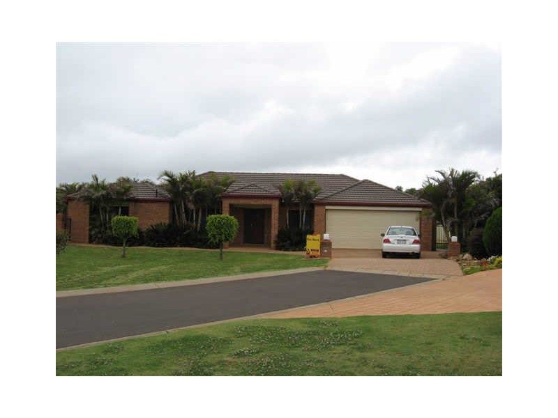 2 May Court, Middle Ridge QLD 4350