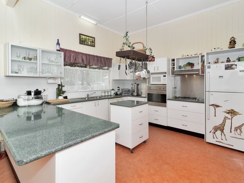 3245 New England Highway, Acland QLD 4401