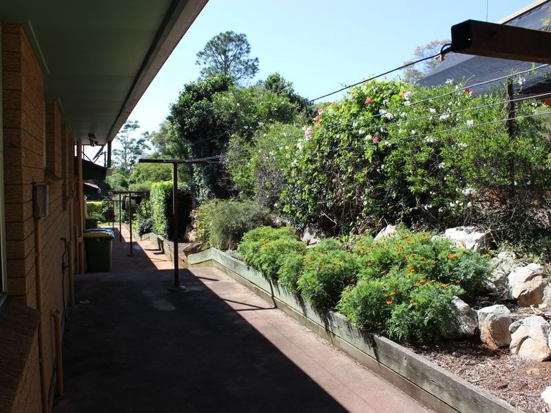 1 & 2 & 3/ West Street, Kearneys Spring QLD 4350