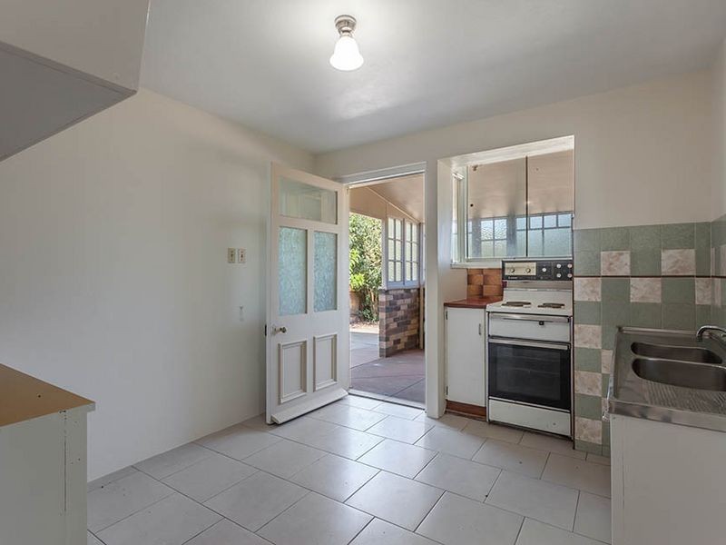 15a John Street, East Toowoomba QLD 4350