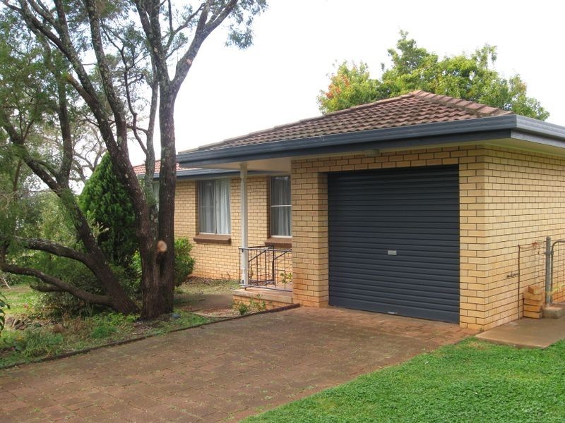 24 Jennifer Crescent, Darling Heights QLD 4350