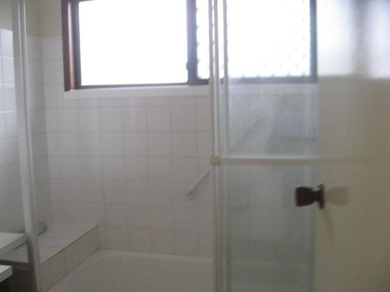 7 Christopher Court, Harristown QLD 4350