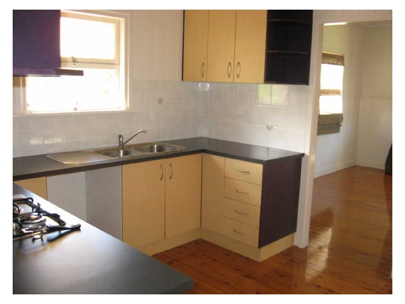 16 Pierce Street, SOUTH, Toowoomba QLD 4350