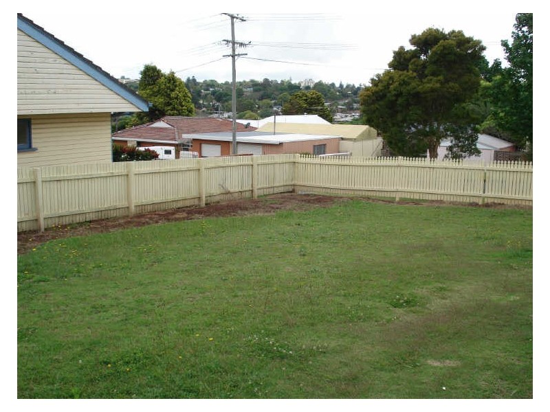 127 Perth Street, Centenary Heights QLD 4350