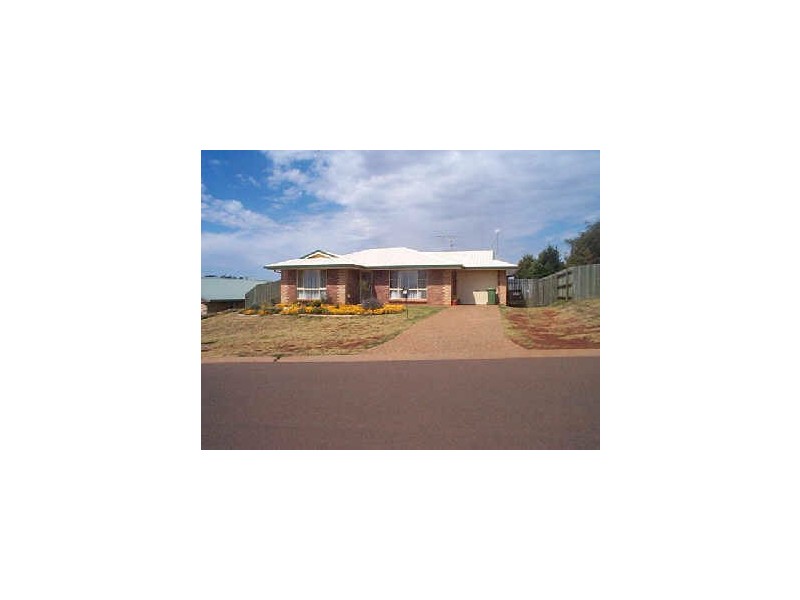 10 Kurtz Street, Kearneys Spring QLD 4350