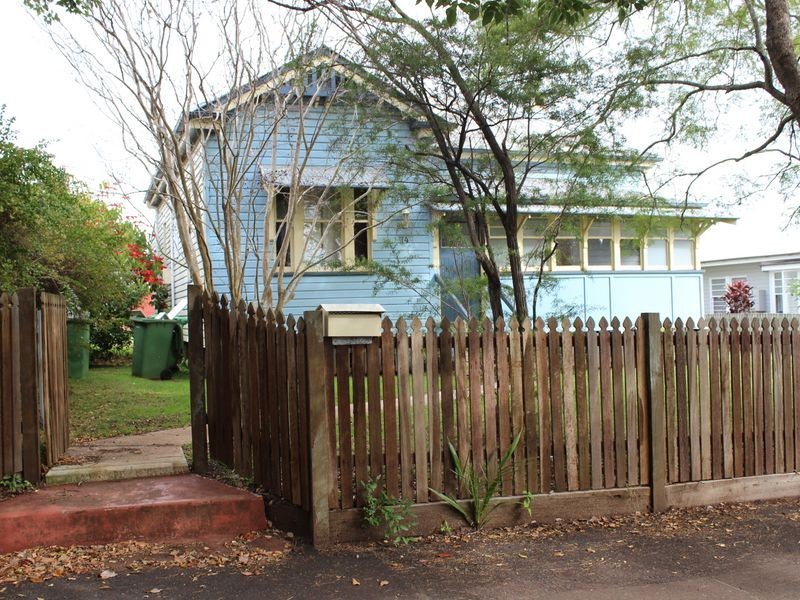 74 Campbell Street, East Toowoomba QLD 4350