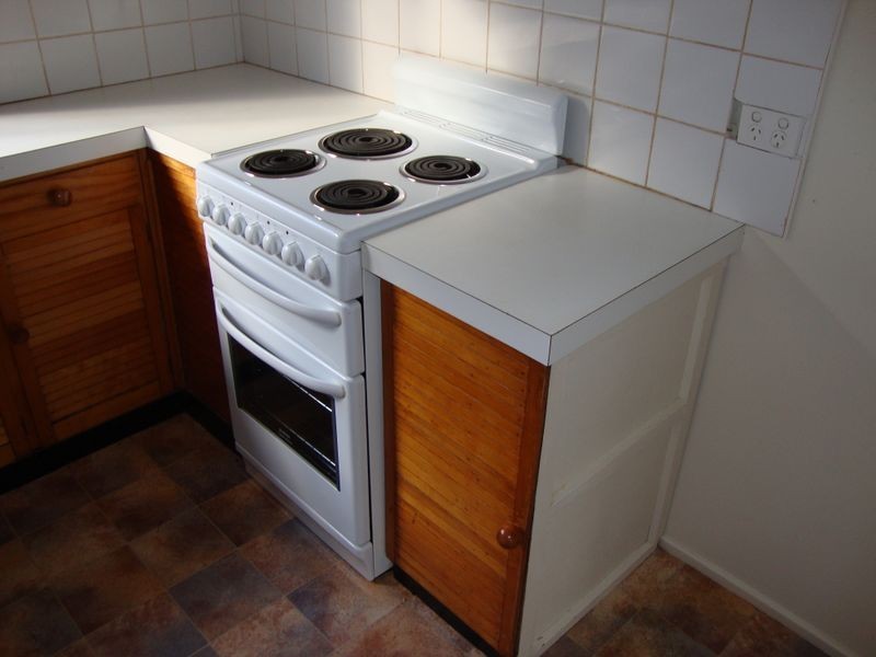 17 Esmond Street, Rockville QLD 4350