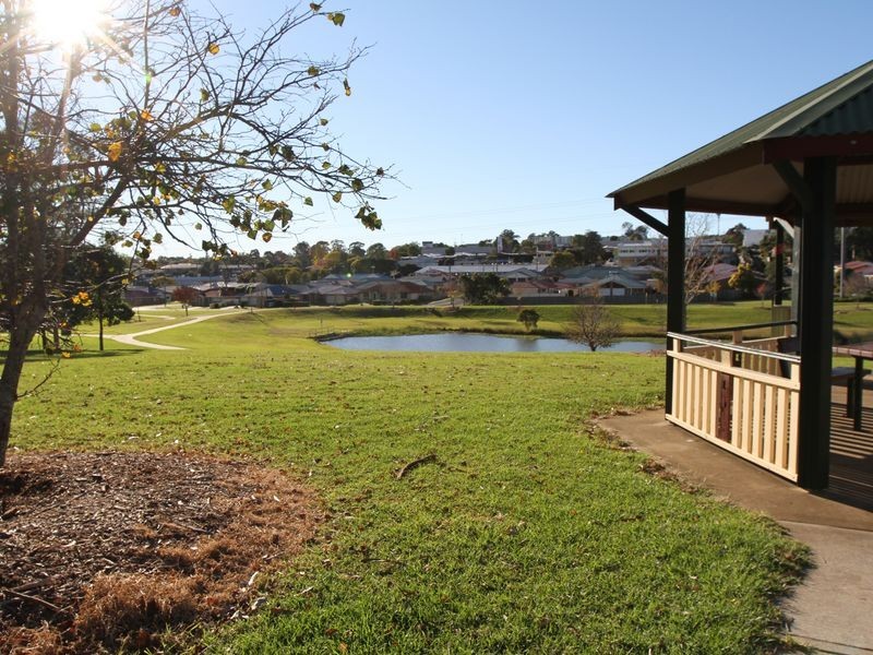1/8 Schultz Street, Kearneys Spring QLD 4350