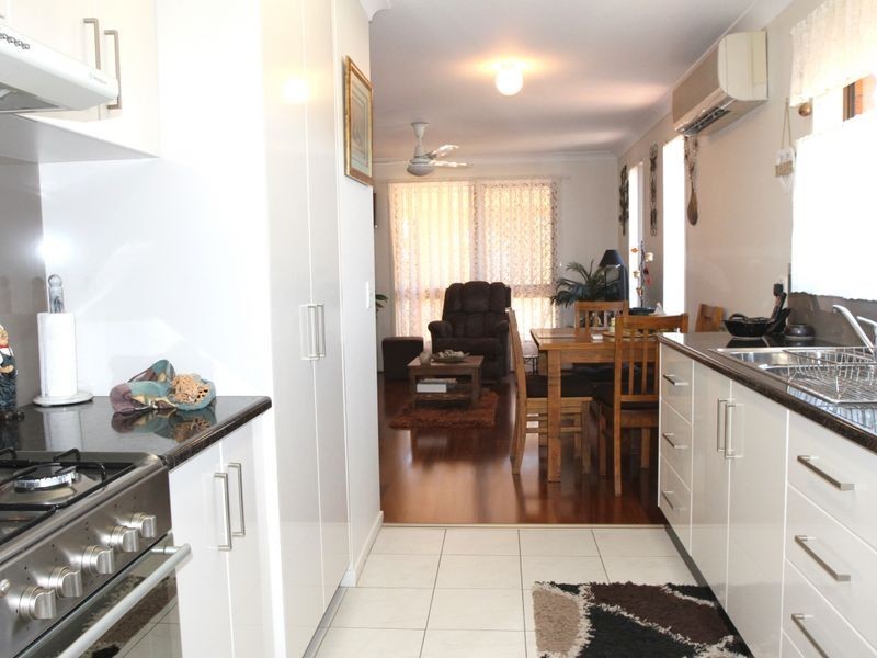 1/8 Schultz Street, Kearneys Spring QLD 4350