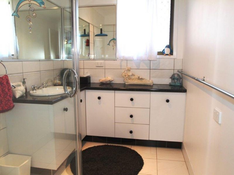 1/8 Schultz Street, Kearneys Spring QLD 4350