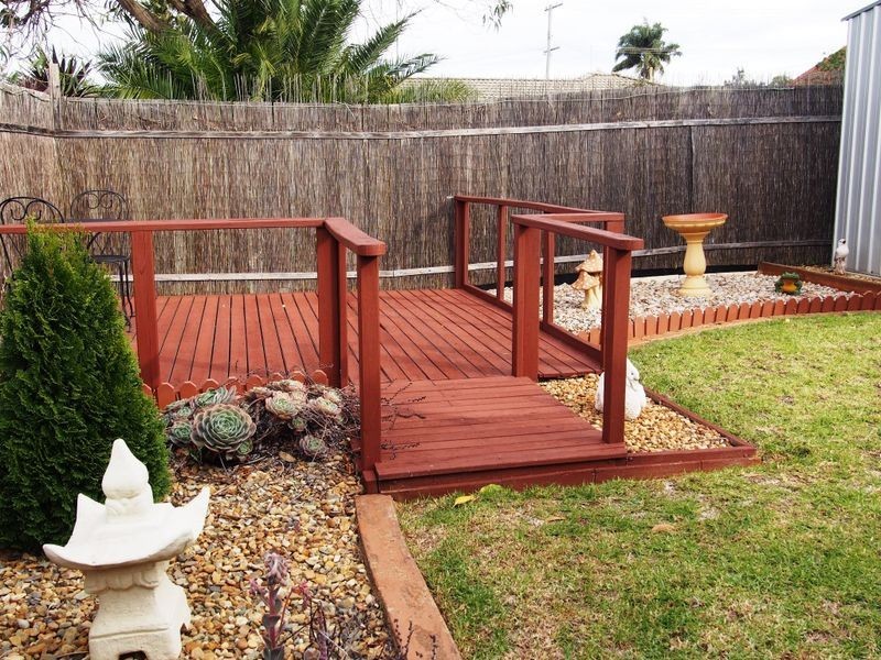 1/8 Schultz Street, Kearneys Spring QLD 4350