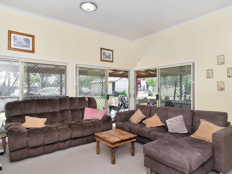 3245 New England Highway, Acland QLD 4401