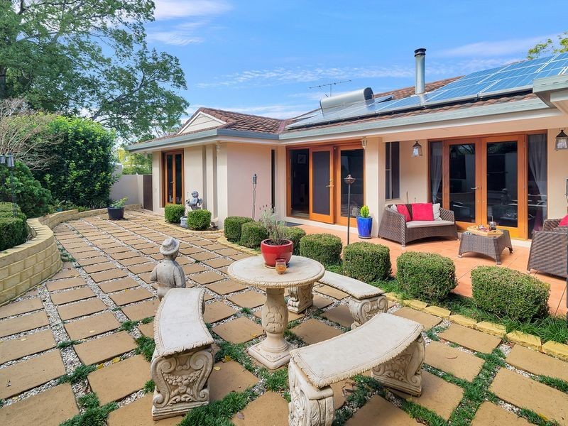 2A Alford Street, Mount Lofty QLD 4350