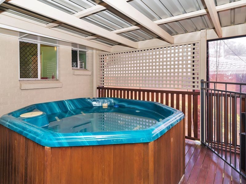 2A Alford Street, Mount Lofty QLD 4350