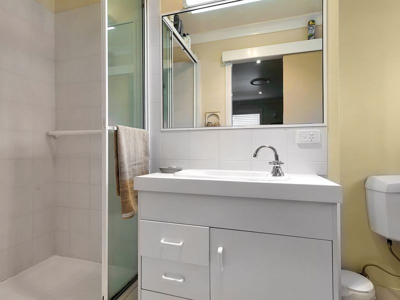 5 Margot Court, Harlaxton QLD 4350