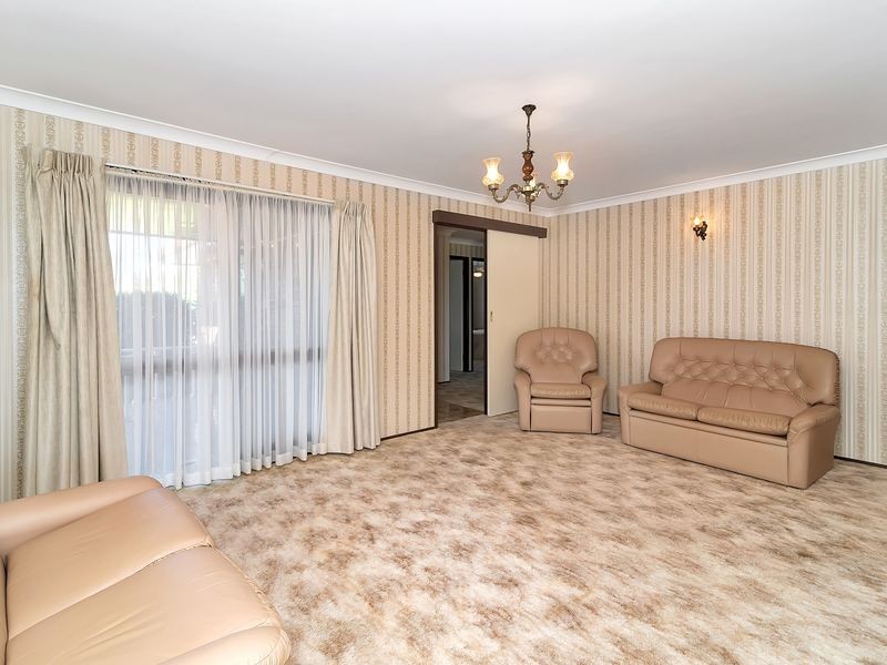 17 Jason Street, Blue Mountain Heights QLD 4350