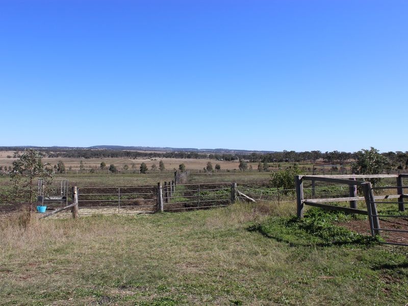 142 Althaus Road, Westbrook QLD 4350