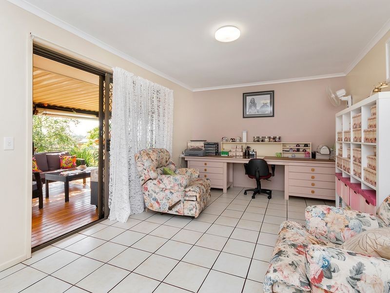 18 Bingara Street, Mount Lofty QLD 4350