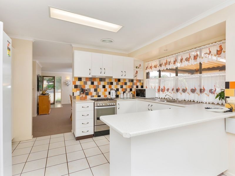 18 Bingara Street, Mount Lofty QLD 4350