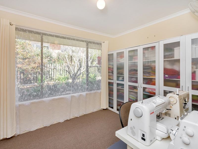 18 Bingara Street, Mount Lofty QLD 4350