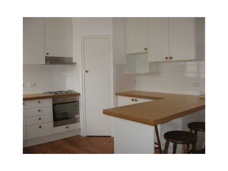 8 Newmarket Street, Newtown QLD 4350