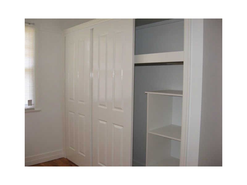 8 Newmarket Street, Newtown QLD 4350